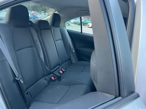 Used 2025 Toyota Corolla LE image 26