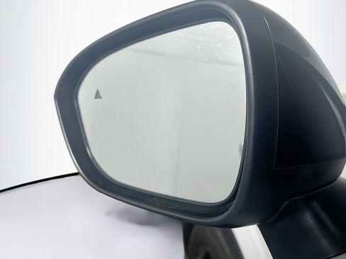 Used 2023 Mitsubishi Outlander SE Black Edition image 16