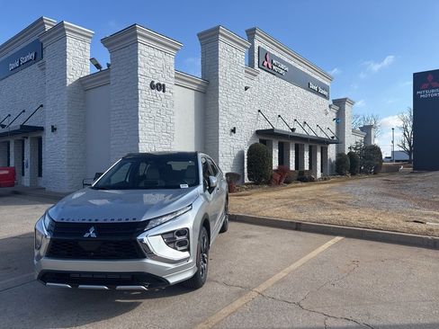 New 2026 Mitsubishi Eclipse Cross SEL image 3