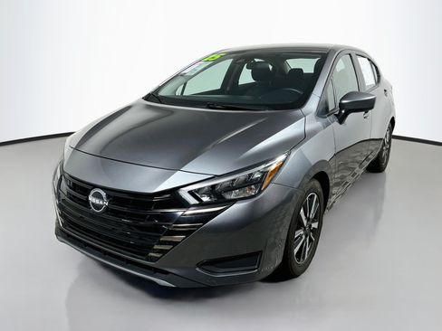 Used 2025 Nissan Versa SV FWD image 10