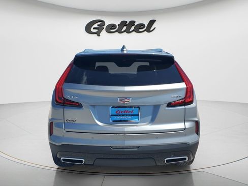 Used 2025 Cadillac XT4 Premium Luxury FWD image 11
