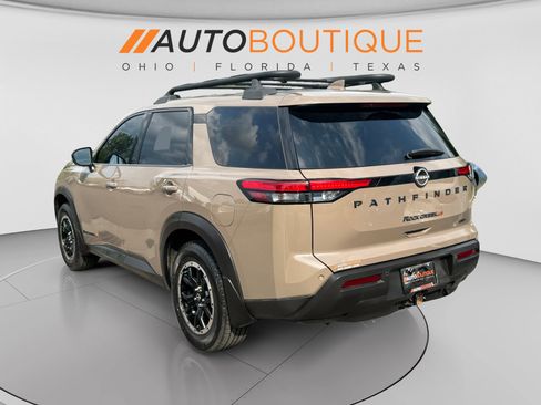 Used 2023 Nissan Pathfinder Rock Creek AWD/4WD image 3