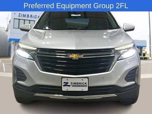 Used 2022 Chevrolet Equinox LT w/ Driver Convenience Package image 2