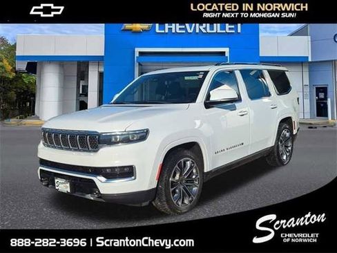 Used 2022 Jeep Grand Wagoneer Series III w/ Rear Seat Video Group 1 AWD/4WD image 1