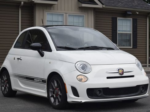 Used 2012 FIAT 500 Abarth w/ Safety & Convenience Pkg FWD image 4