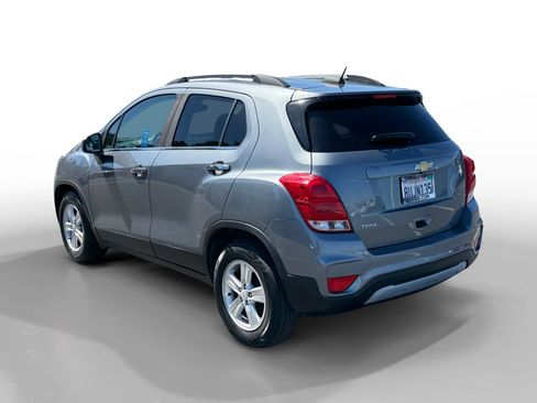 Used 2019 Chevrolet Trax LT w/ LT Convenience Package image 3