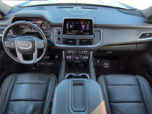 Used 2021 GMC Yukon SLT w/ SLT Luxury Package image 16