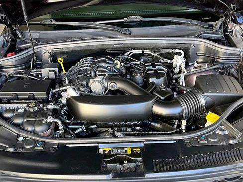 Used 2024 Dodge Durango GT image 31