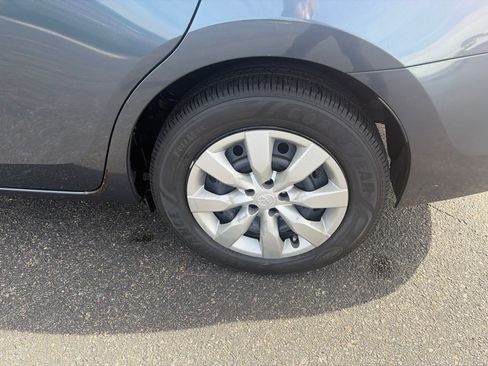 Used 2014 Toyota Corolla LE FWD image 11