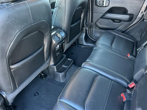 Used 2019 Jeep Wrangler Unlimited Sahara w/ Quick Order Package 24M Moab image 12