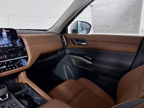 New 2025 Nissan Pathfinder Platinum w/ Cargo Package image 26