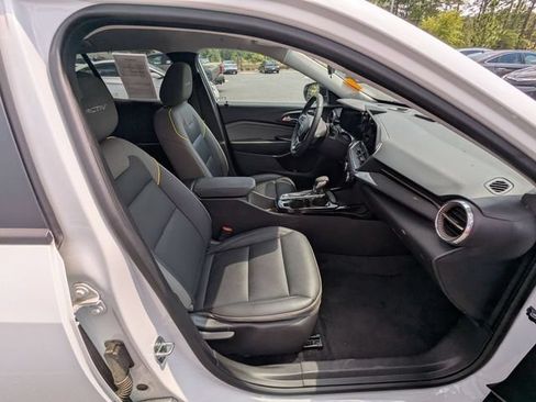 Used 2024 Chevrolet Trax ACTIV w/ Driver Confidence Package FWD image 13