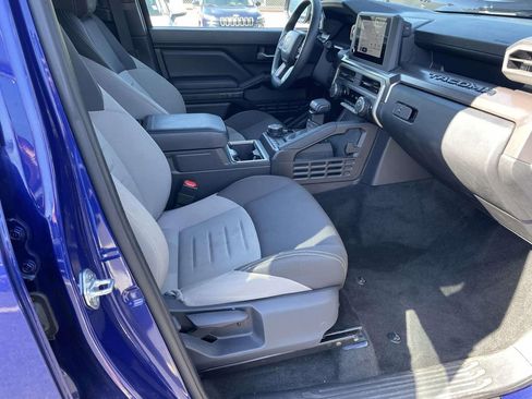 Used 2025 Toyota Tacoma TRD Off-Road image 45