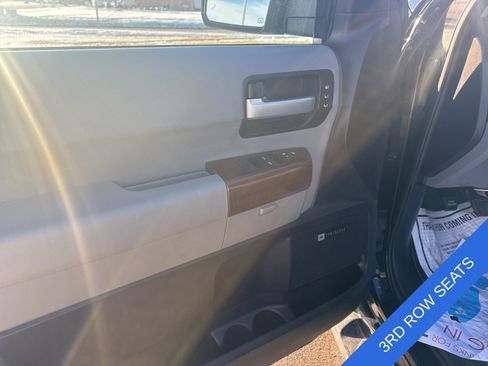 Used 2017 Toyota Sequoia Platinum image 7