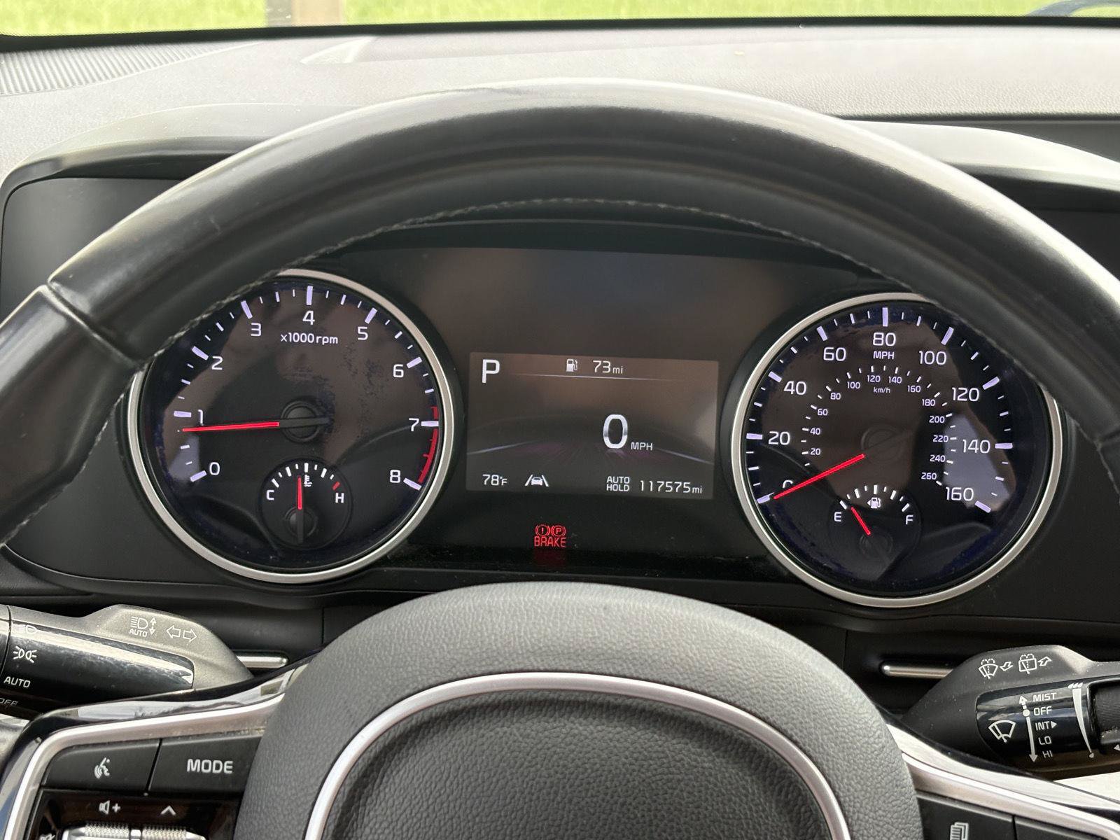 Used 2023 Kia Carnival LX FWD image 9