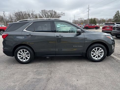 Used 2018 Chevrolet Equinox LT w/ Sun & Infotainment Package AWD/4WD image 4
