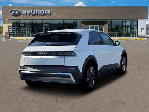New 2026 Hyundai Ioniq 5 SEL image 8