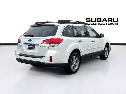 Used 2014 Subaru Outback 2.5i Limited AWD/4WD image 8
