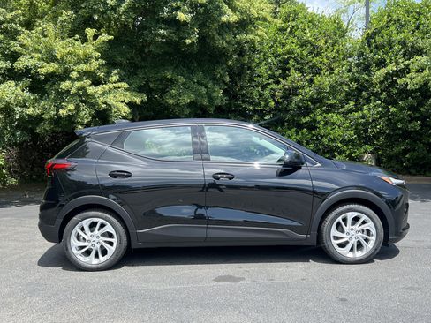 New 2027 Chevrolet Bolt LT w/ Comfort Package FWD image 10