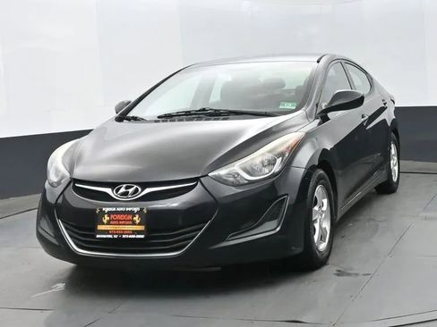 Used 2014 Hyundai Elantra SE FWD image 1