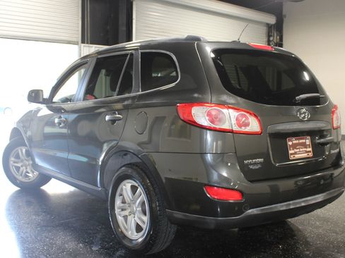 Used 2010 Hyundai Santa Fe GLS image 4