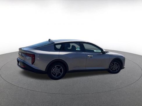 Used 2025 Kia K4 FWD image 12