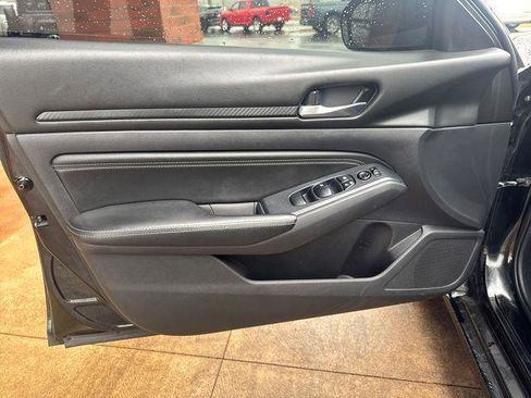 Used 2019 Nissan Altima 2.5 S image 12