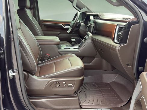 Certified 2023 GMC Sierra 1500 Denali w/ Denali Reserve Package AWD/4WD image 16