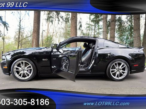 Used 2013 Ford Mustang GT Premium w/ Brembo Brake Pkg RWD image 27