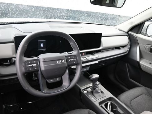 Used 2027 Kia Seltos LX AWD/4WD image 11