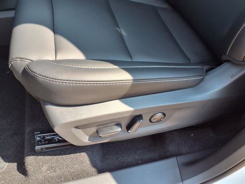 New 2025 Nissan Murano SL image 13