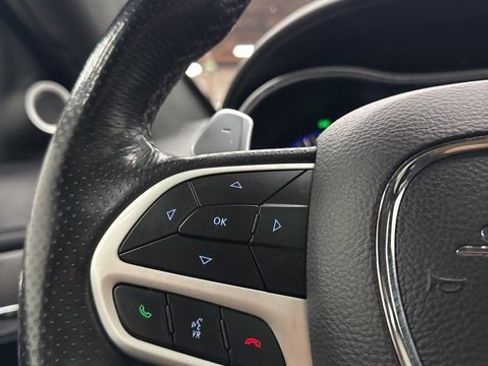 Used 2019 Jeep Grand Cherokee SRT image 14