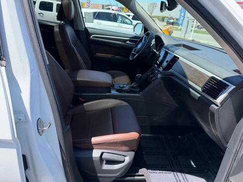 Used 2023 Volkswagen Atlas SE w/ Panoramic Sunroof Package AWD/4WD image 22