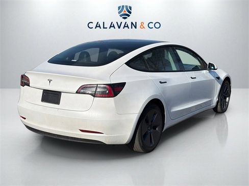 Used 2023 Tesla Model 3 Standard Range image 4