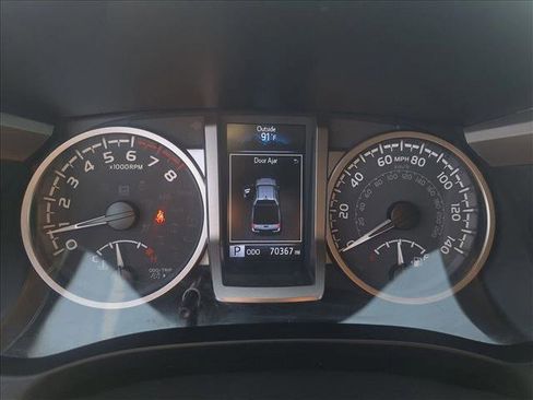 Certified 2022 Toyota Tacoma SR5 RWD image 11