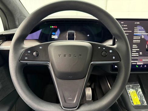 Used 2024 Tesla Model X AWD/4WD image 22