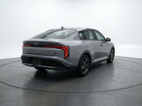 Used 2025 Kia K4 LXS image 9