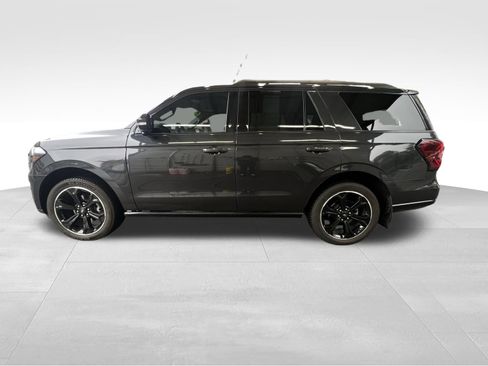 Used 2022 Ford Expedition Limited AWD/4WD image 9