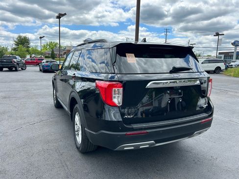 Used 2024 Ford Explorer XLT w/ Equipment Group 202A AWD/4WD image 7
