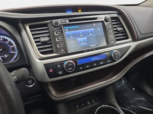 Used 2017 Toyota Highlander Limited Platinum image 20