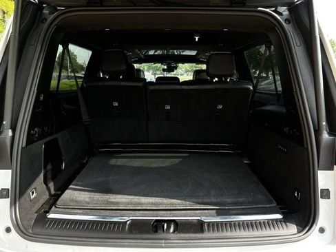 Used 2024 Jeep Grand Wagoneer L Series II w/ Quick Order Packagew 28T AWD/4WD image 34
