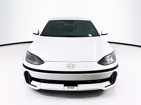 Used 2023 Hyundai Ioniq 6 SEL RWD image 2