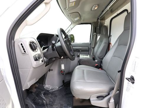 Used 2023 Ford E-450 and Econoline 450 Super Duty w/ Power Windows & Locks Group RWD image 13