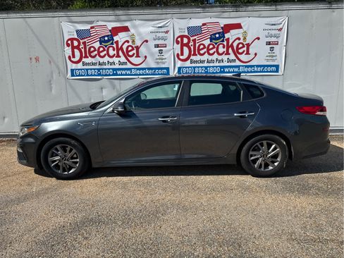 Used 2020 Kia Optima LX image 7