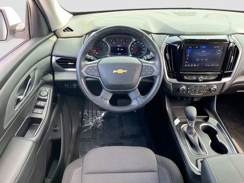 Used 2021 Chevrolet Traverse LT FWD image 21