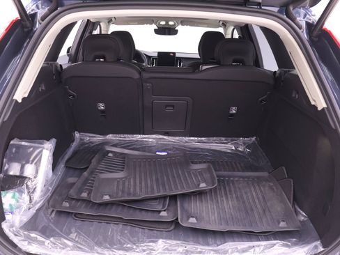 New 2026 Volvo XC60 B5 Plus w/ Protection Package Premier image 18