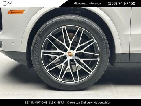 Used 2025 Porsche Cayenne E-Hybrid AWD/4WD image 45