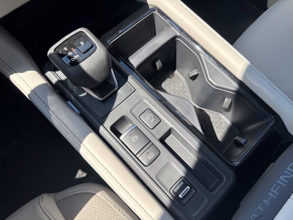 New 2026 Nissan Pathfinder SL FWD image 32
