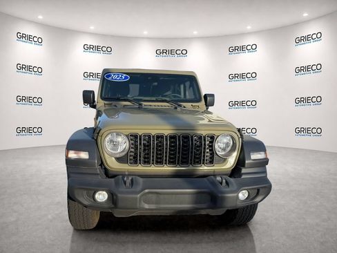 Used 2025 Jeep Wrangler Unlimited Sport AWD/4WD image 2