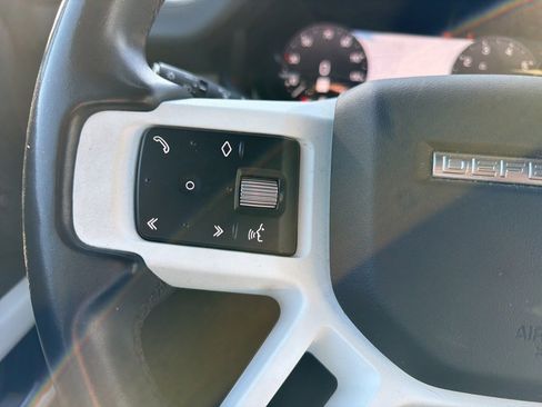 Used 2023 Land Rover Defender 110 SE image 12